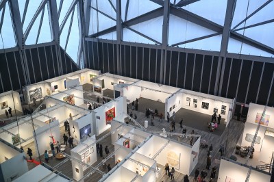 The booths at Frieze New York 2021 seen from above.
