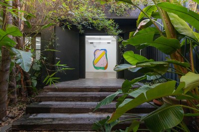 Exterior view of de boer gallery, Los Angeles, showing Teresa Baker's exhibition "From Joy to Joy to Joy," 2023.